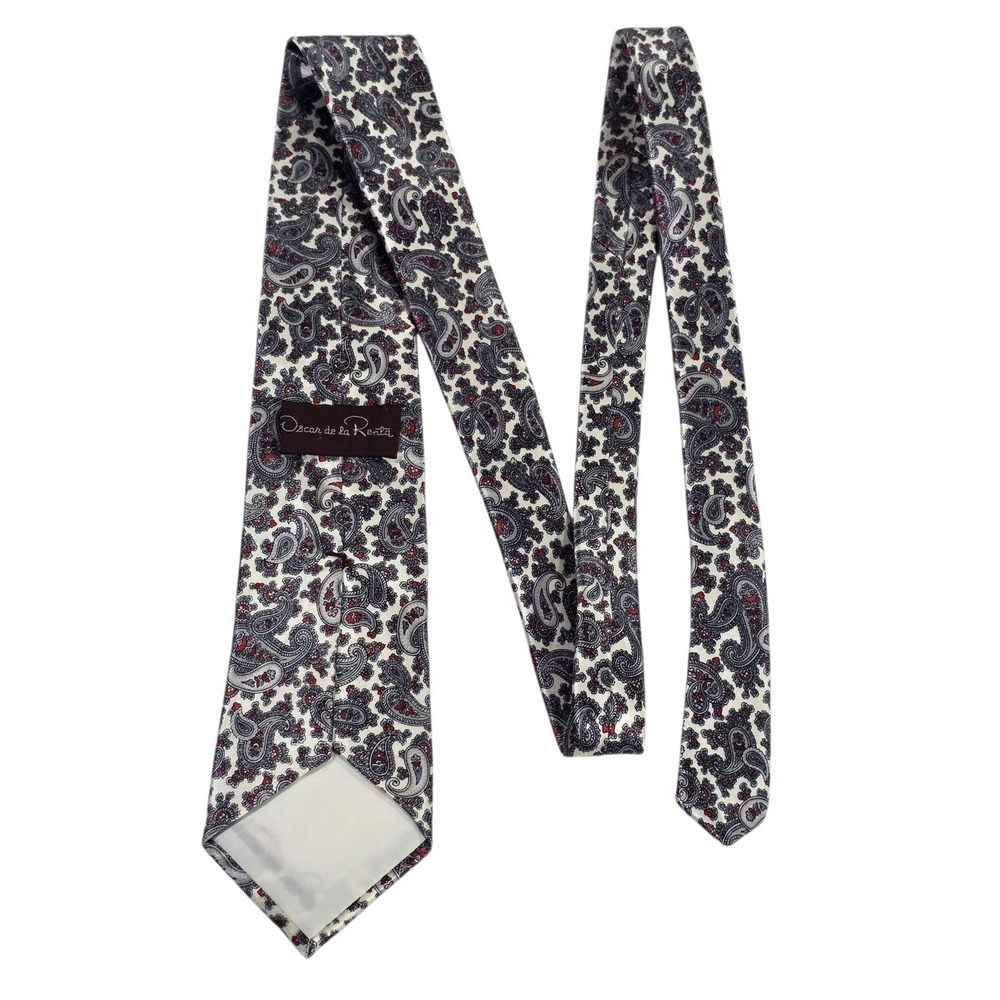 Oscar de la Renta Paisley Silk Luxury Mens Necktie Hand Sewn Bar Tacked Ivory